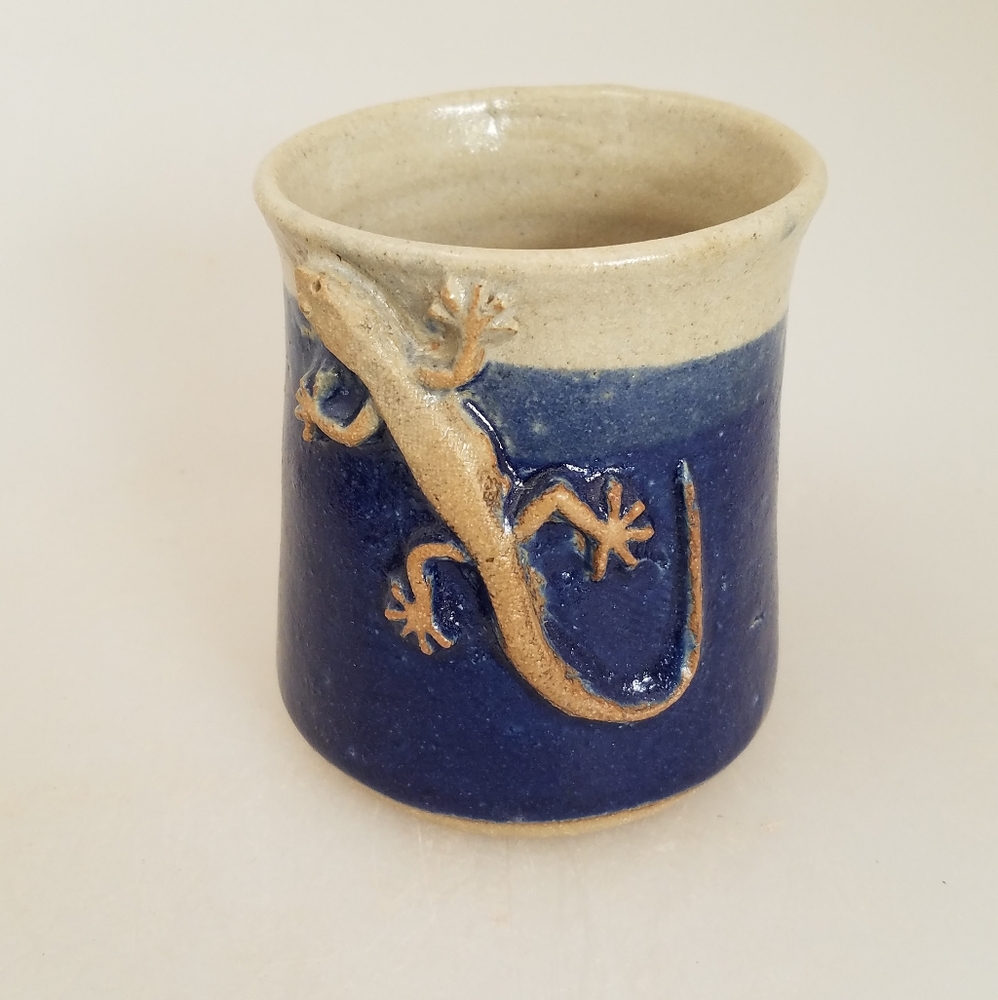 Handcrafted stoneware mug #20125